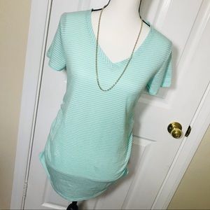 COPY - NWT MATERNITY SHORT SLEEVES .